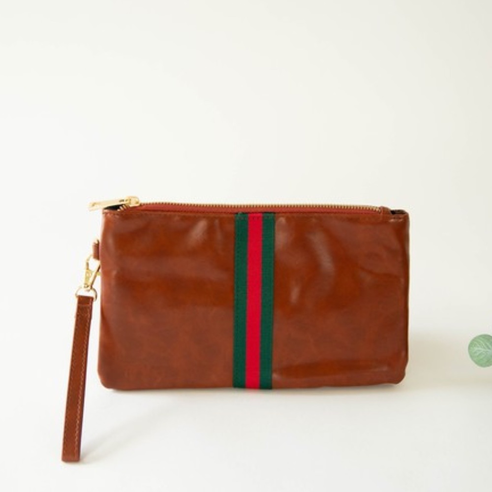NWT Faux Leather Wristlet Clutch Bag - Picture 2 of 3